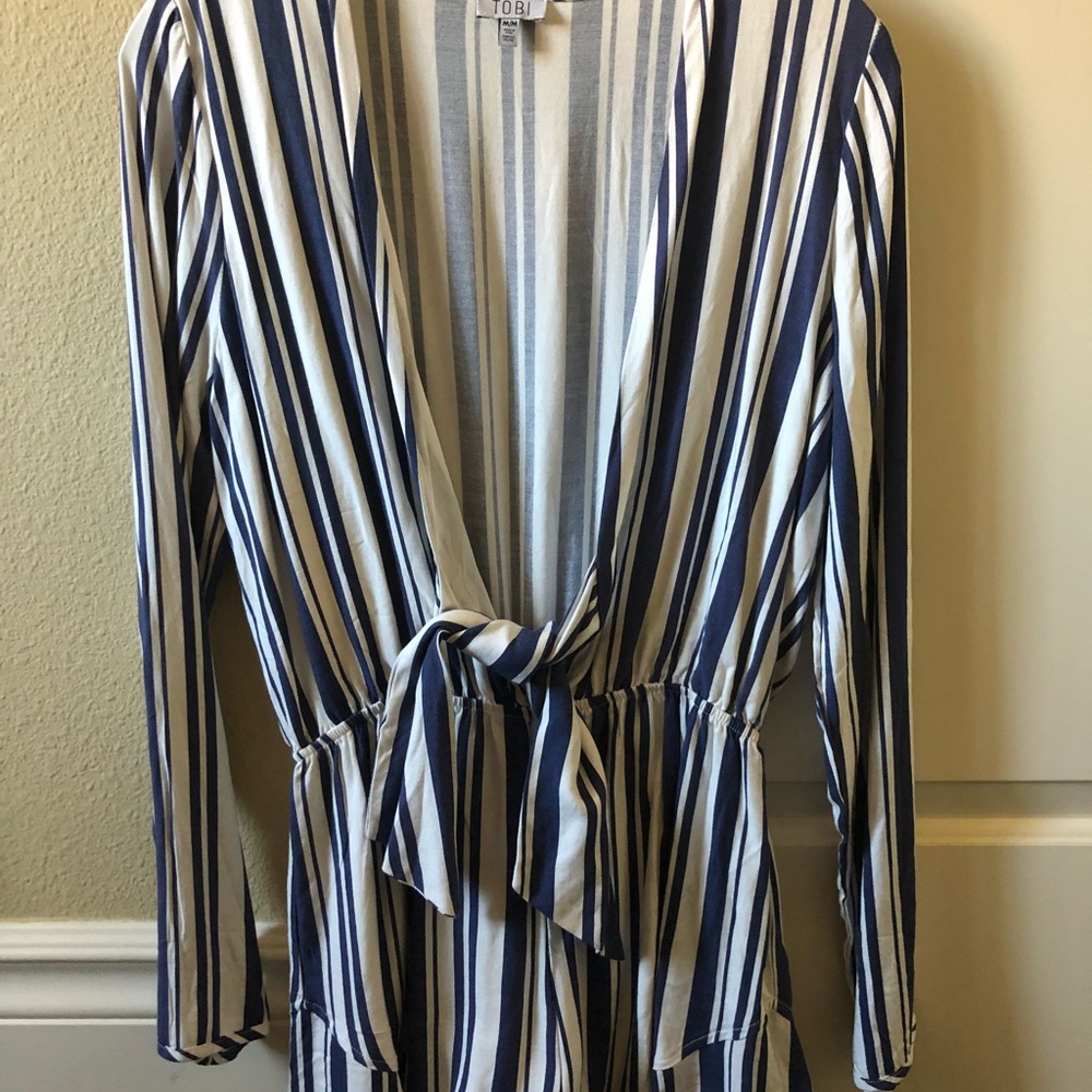TOBI BLUE AND WHITE STRIPED ROMPER SIZE MEDIUM